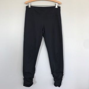 CAbi ruched ankle leggings